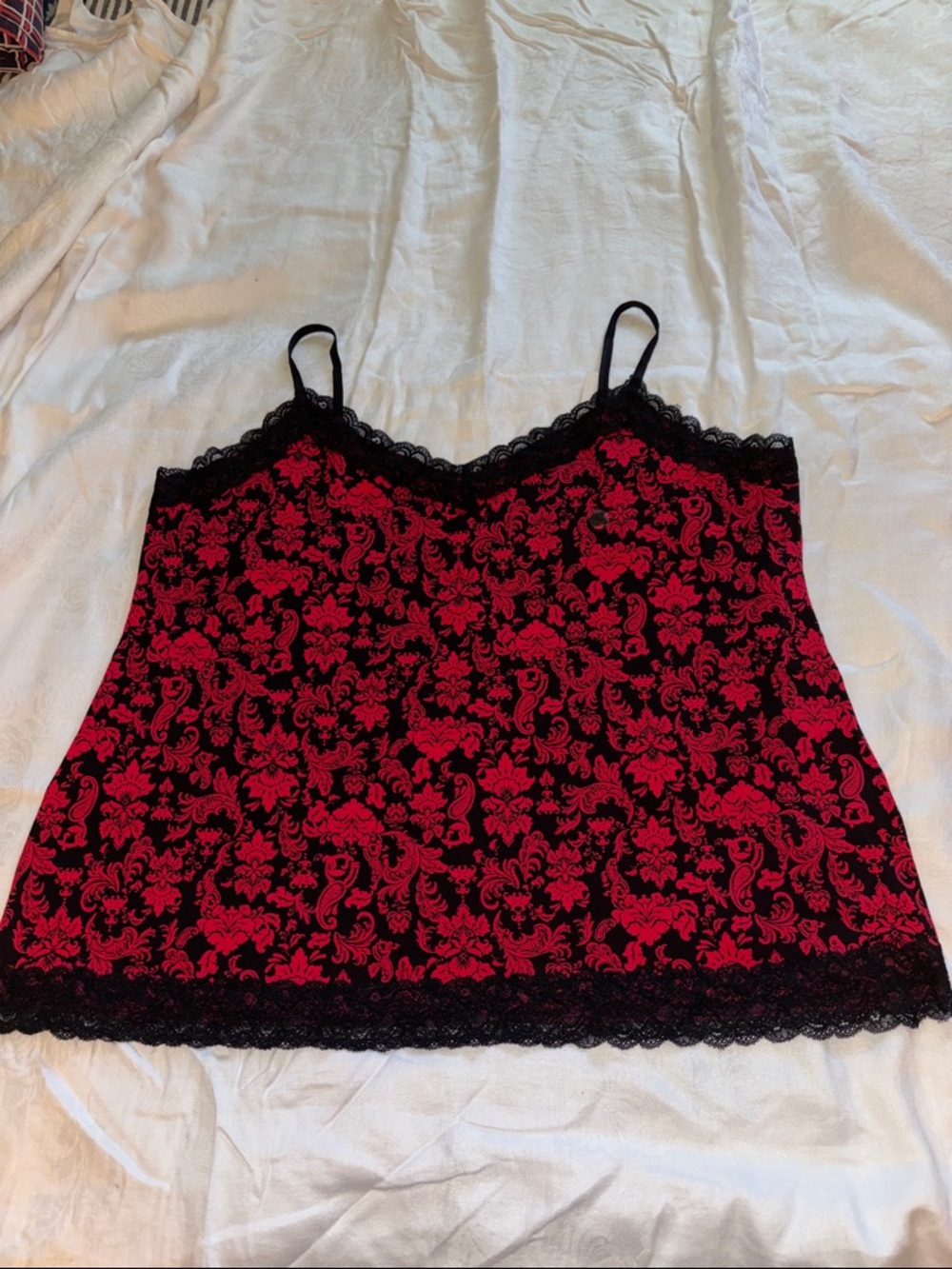 Plus Size Camisole Black Red Paisley Floral Lace Trim Size 26/28 NWT